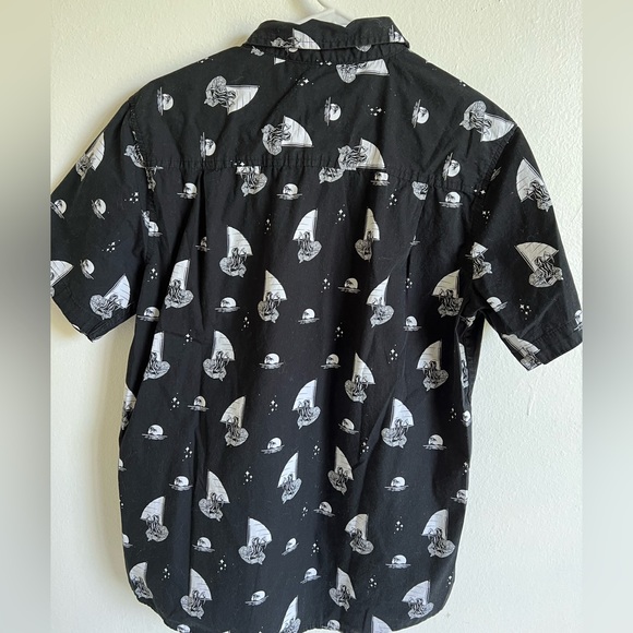Black, Birch Black, short sleeve button down, men’s medium - Picture 2 of 3